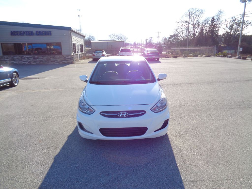 2016 Hyundai Accent Image 4