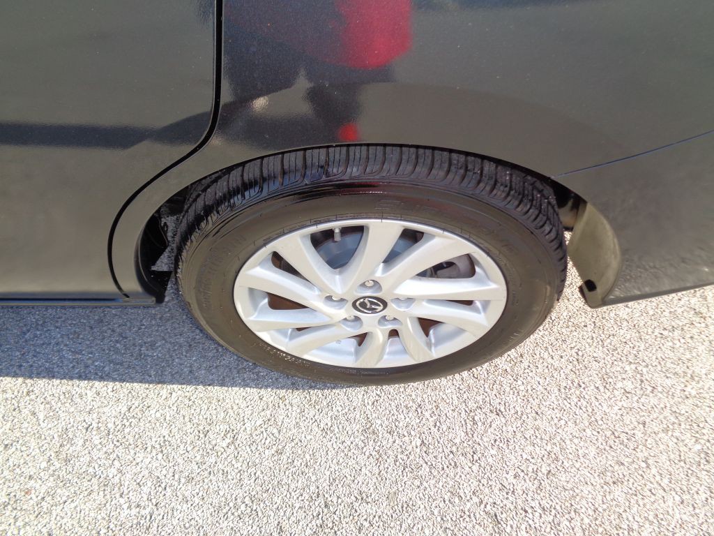 2015 Mazda Mazda5 Image 2