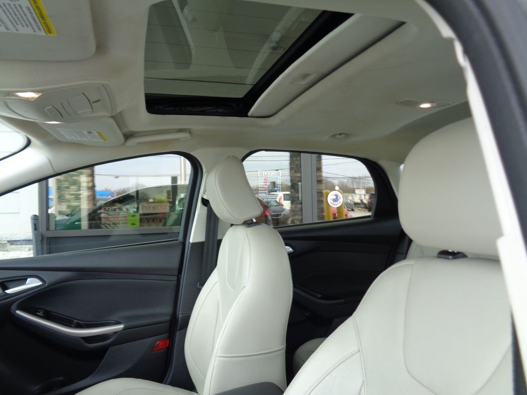 2018 Ford Focus Image 9