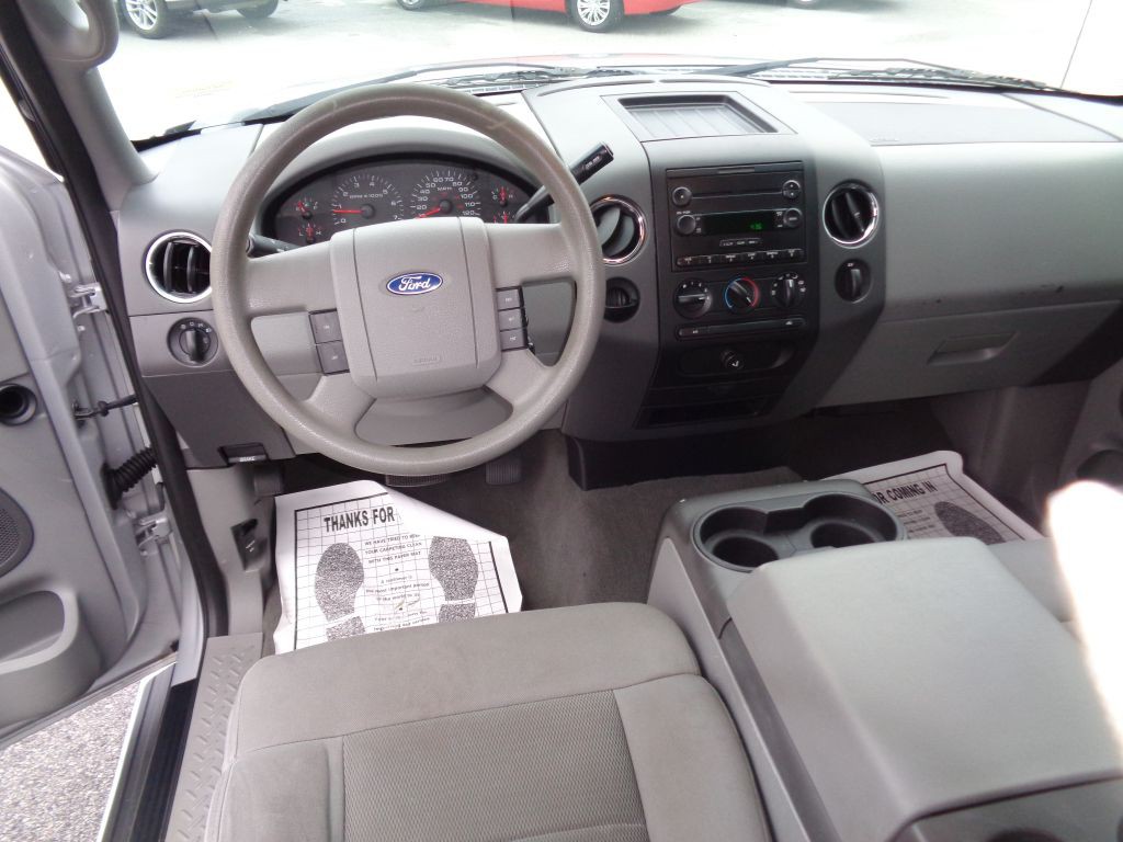 2005 Ford F-150 Image 8