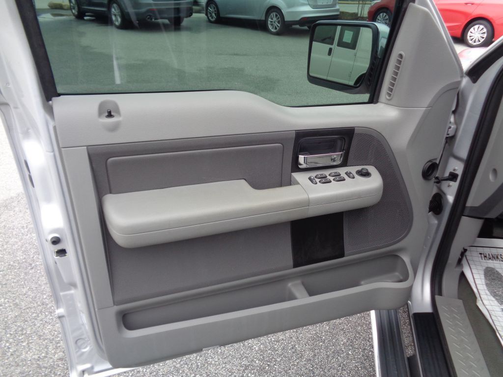 2005 Ford F-150 Image 9