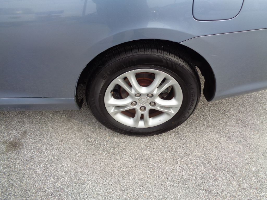 2005 Toyota Camry Image 2