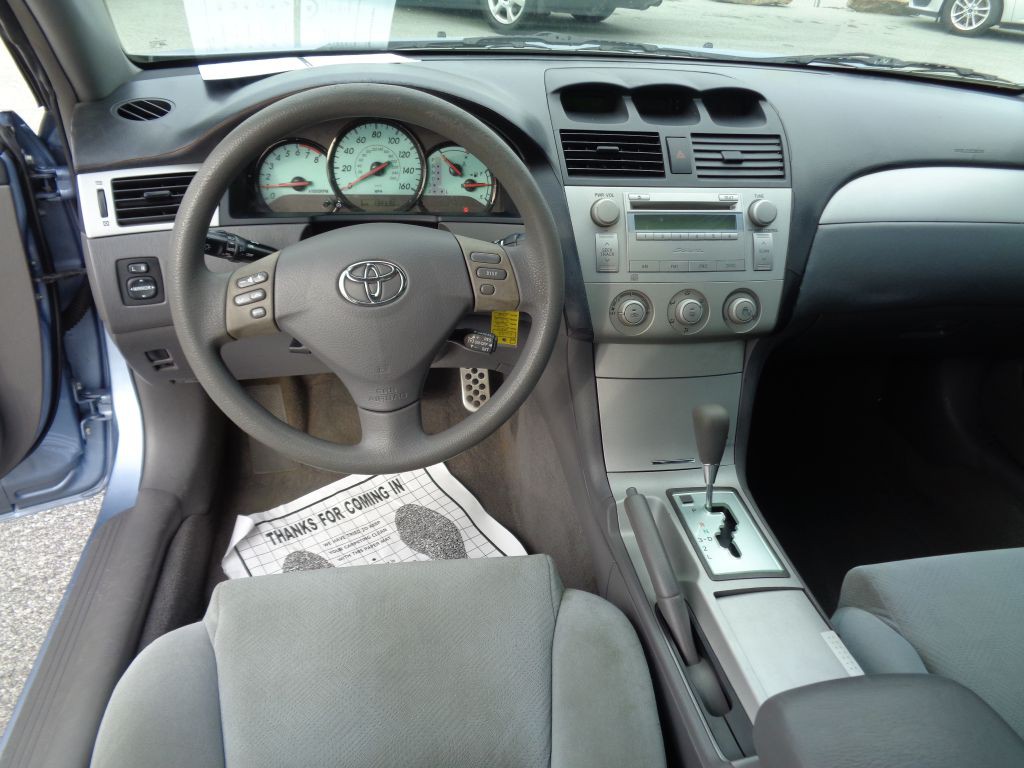 2005 Toyota Camry Image 8