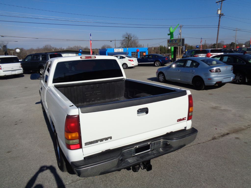 2002 GMC Sierra Image 3