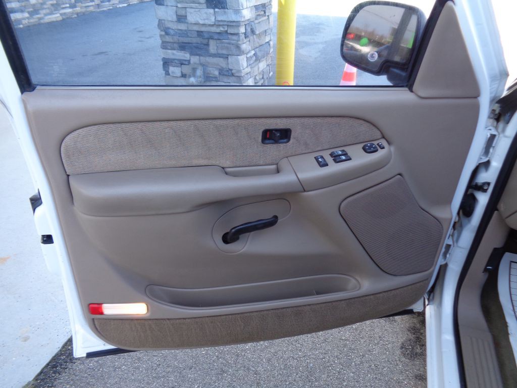 2002 GMC Sierra Image 9