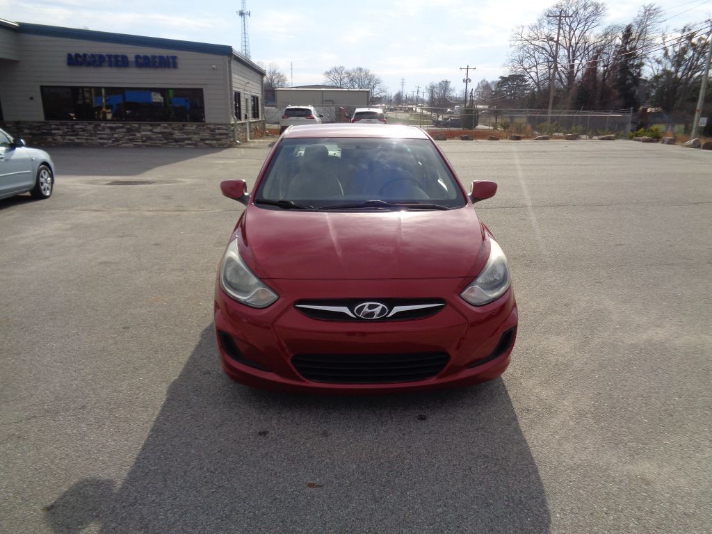2013 Hyundai Accent Image 4