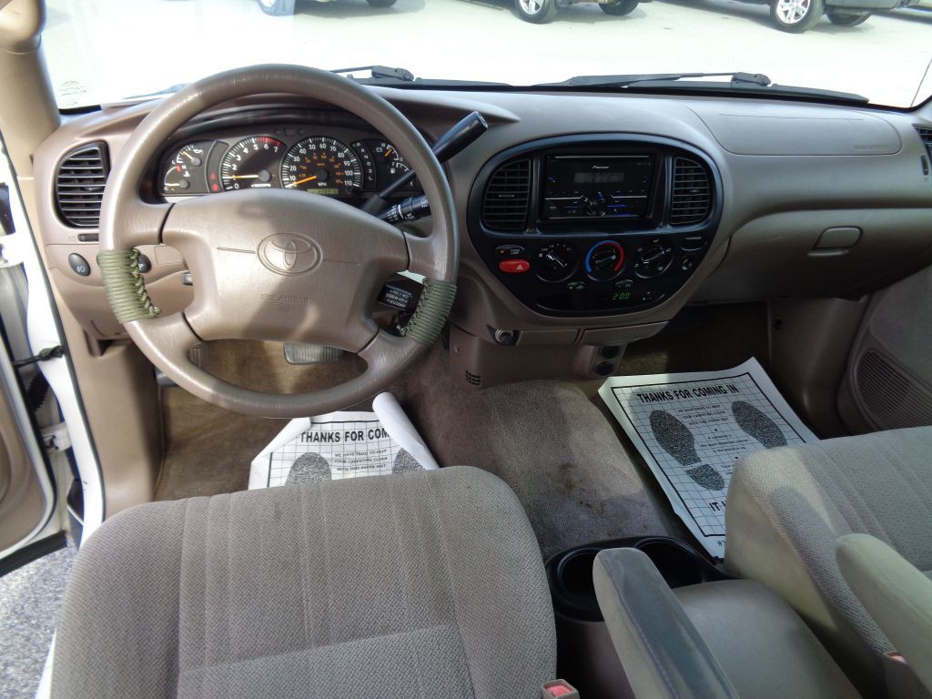 2000 Toyota Tundra Image 8