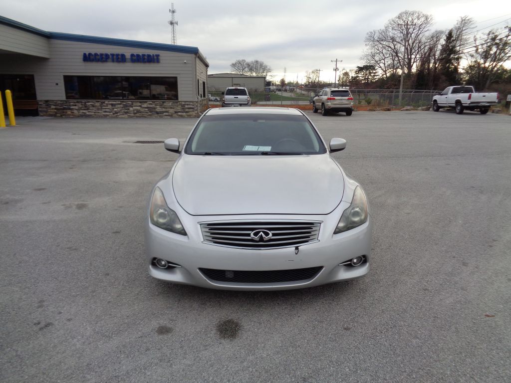 2011 INFINITI G37 Image 4