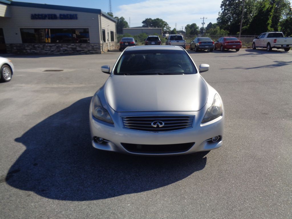 2011 INFINITI G37 Image 4