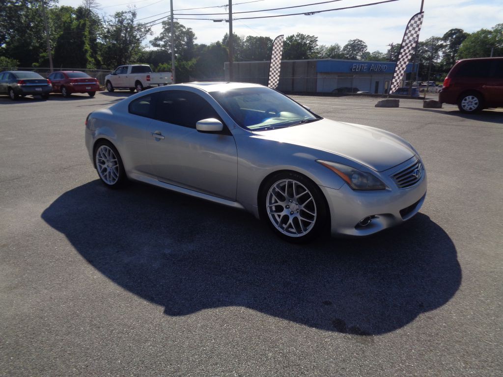 2011 INFINITI G37 Image 5