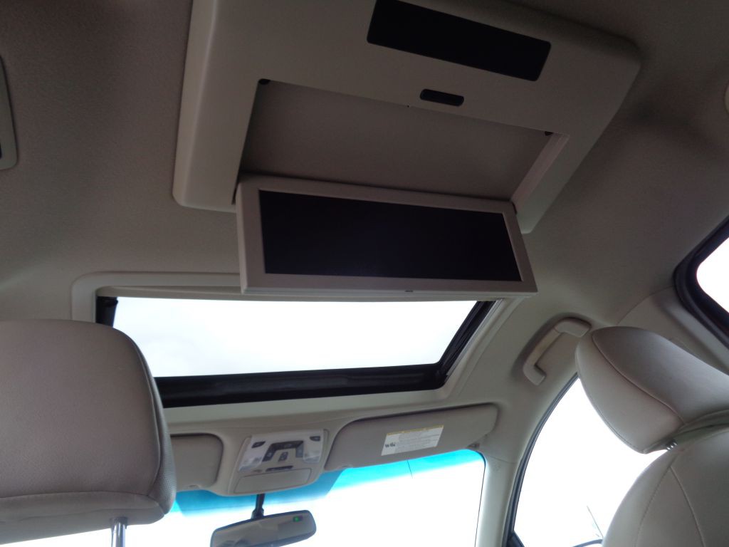 2012 Toyota Sienna Image 9