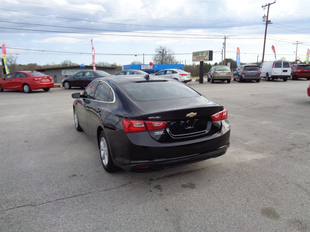 2019 Chevrolet Malibu Image 3