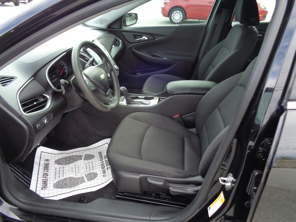 2019 Chevrolet Malibu Image 6
