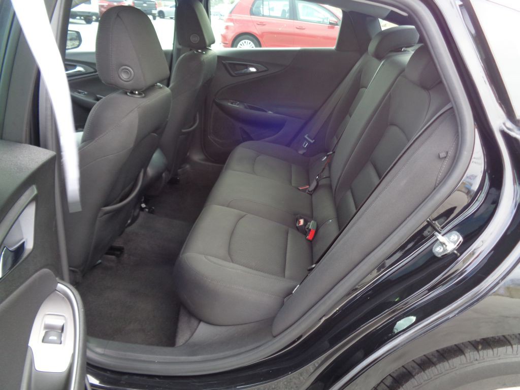 2019 Chevrolet Malibu Image 7