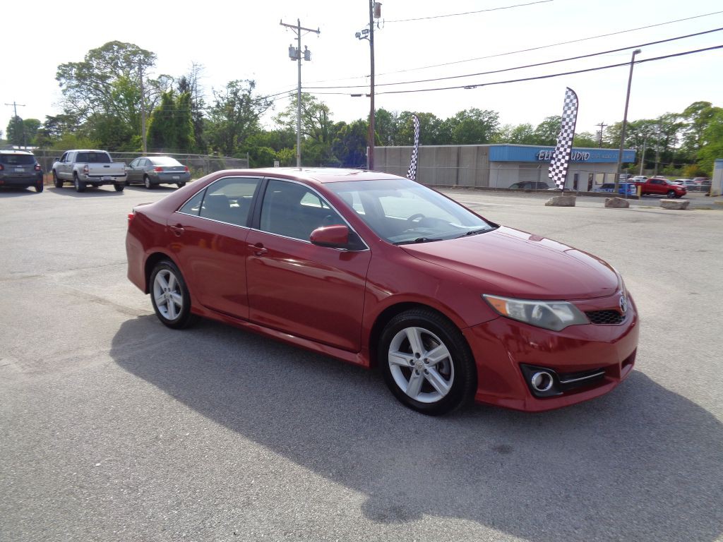 2012 Toyota Camry Image 5