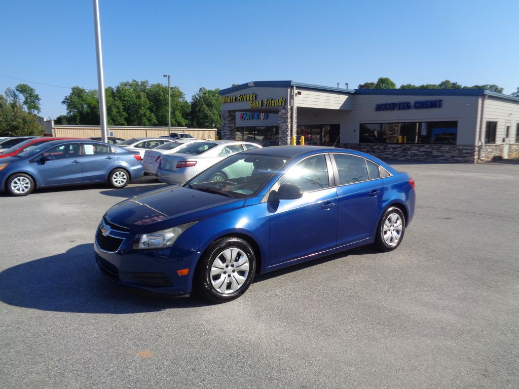 2013 Chevrolet Cruze Image 1