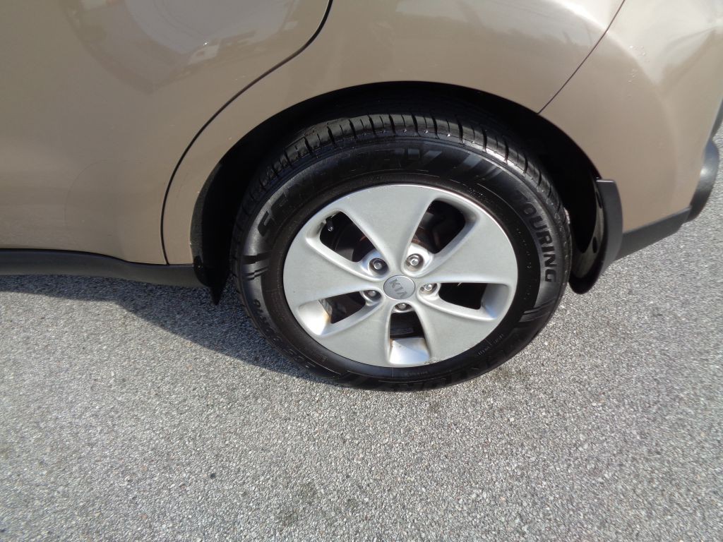 2014 Kia Soul Image 2
