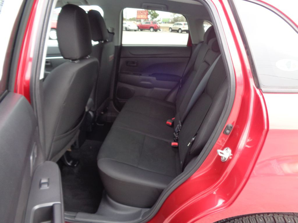 2014 Mitsubishi Outlander Image 7