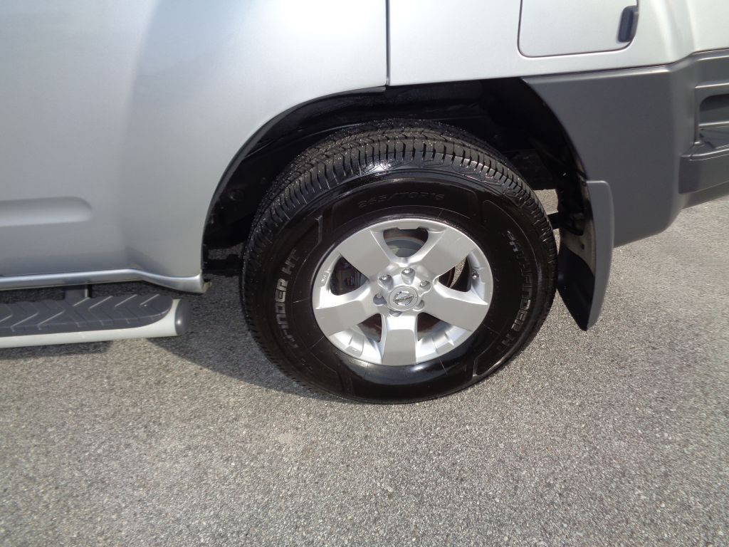 2009 Nissan Xterra Image 2