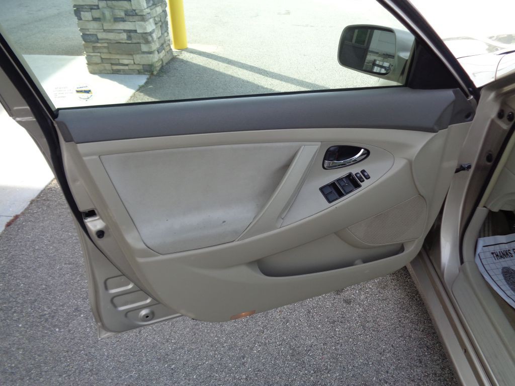 2009 Toyota Camry Image 9
