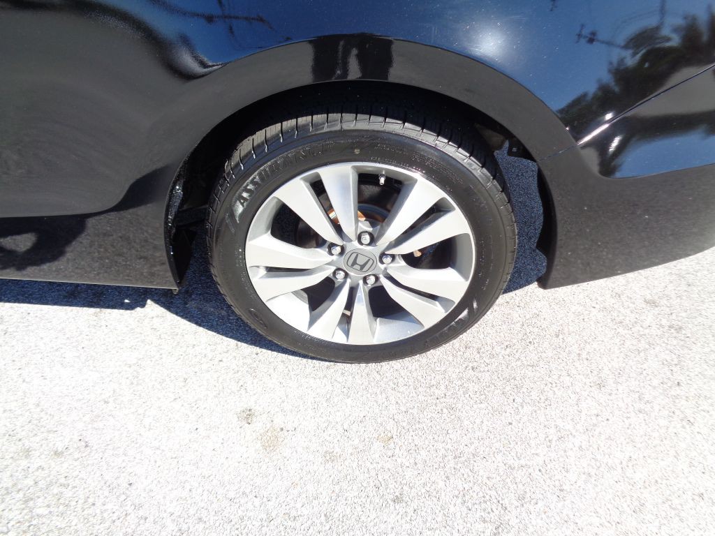 2010 Honda Accord Image 2