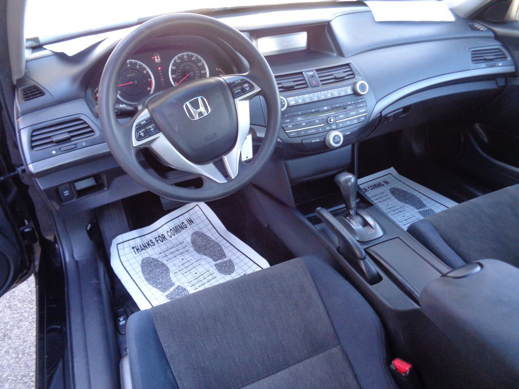 2010 Honda Accord Image 8