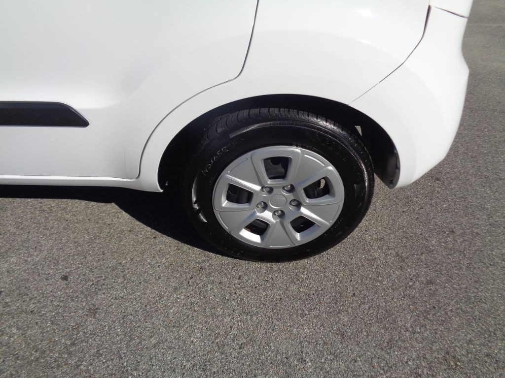 2011 Kia Soul Image 2