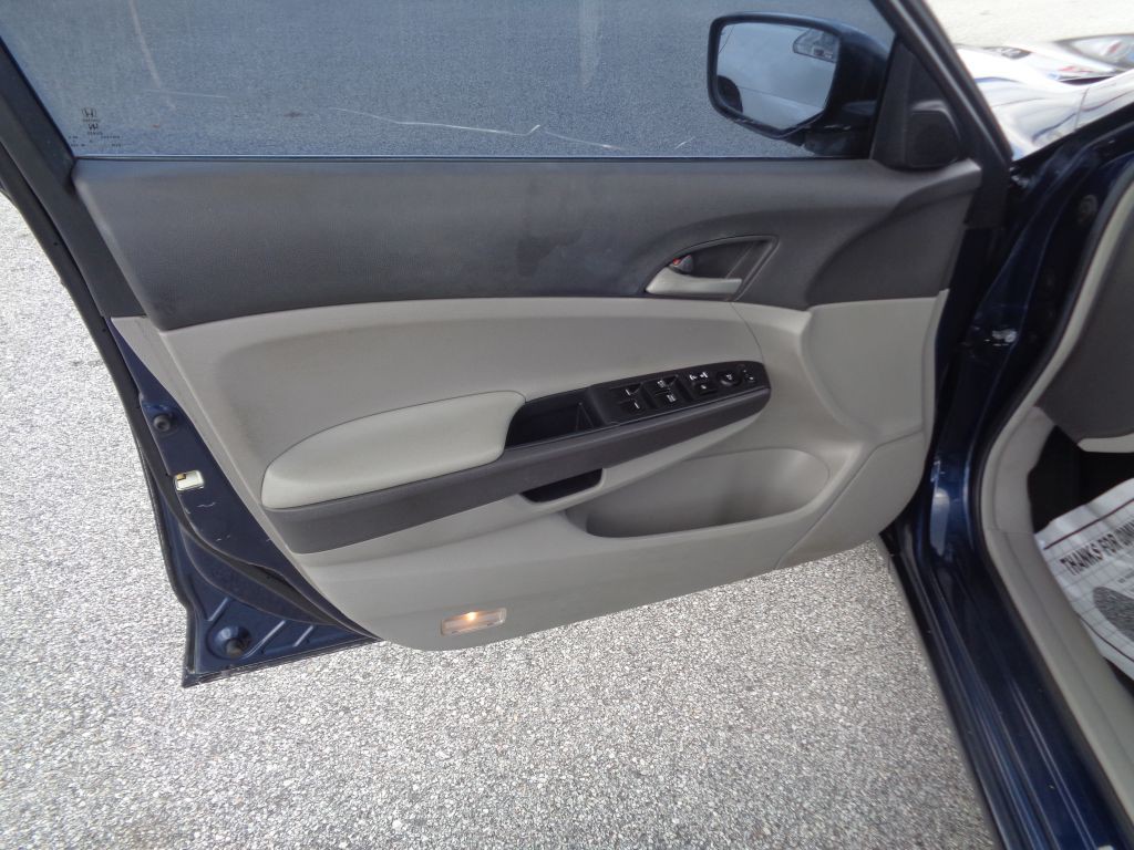 2009 Honda Accord Image 9