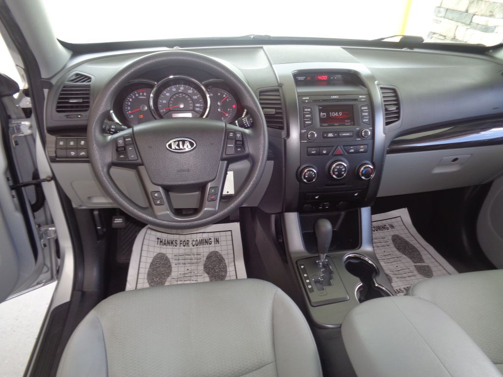 2013 Kia Sorento Image 8
