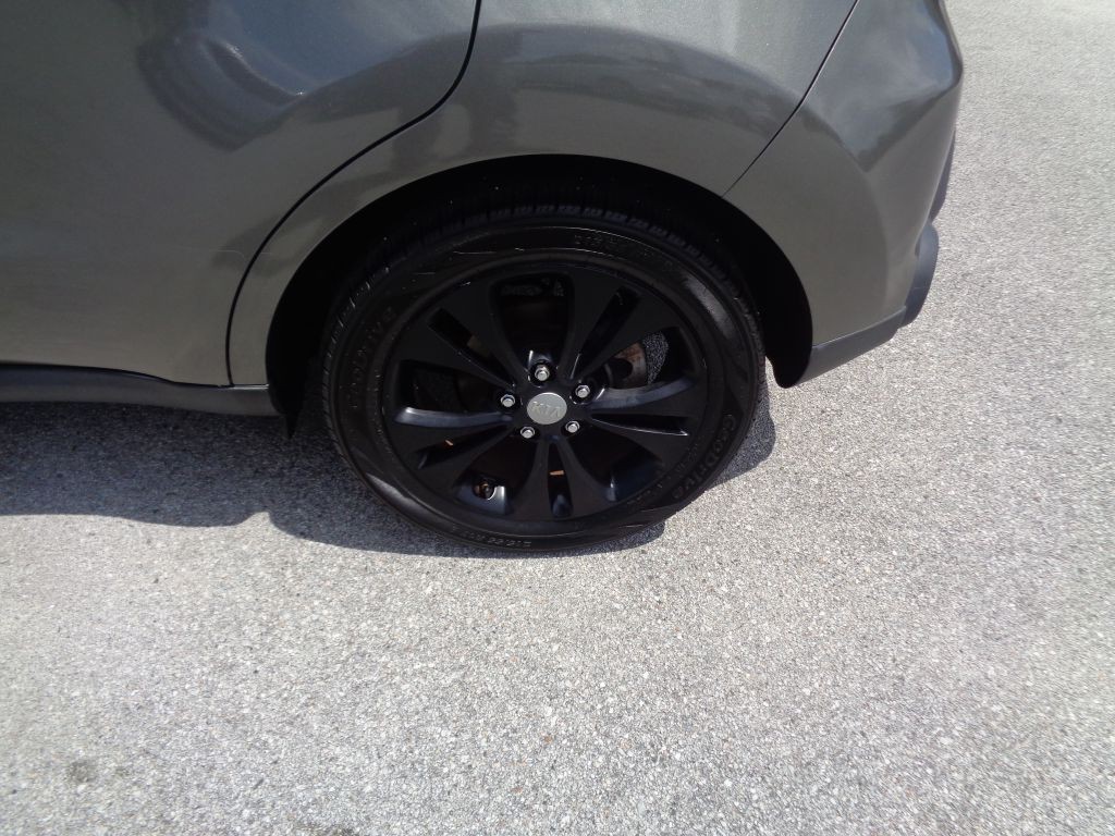 2015 Kia Soul Image 2