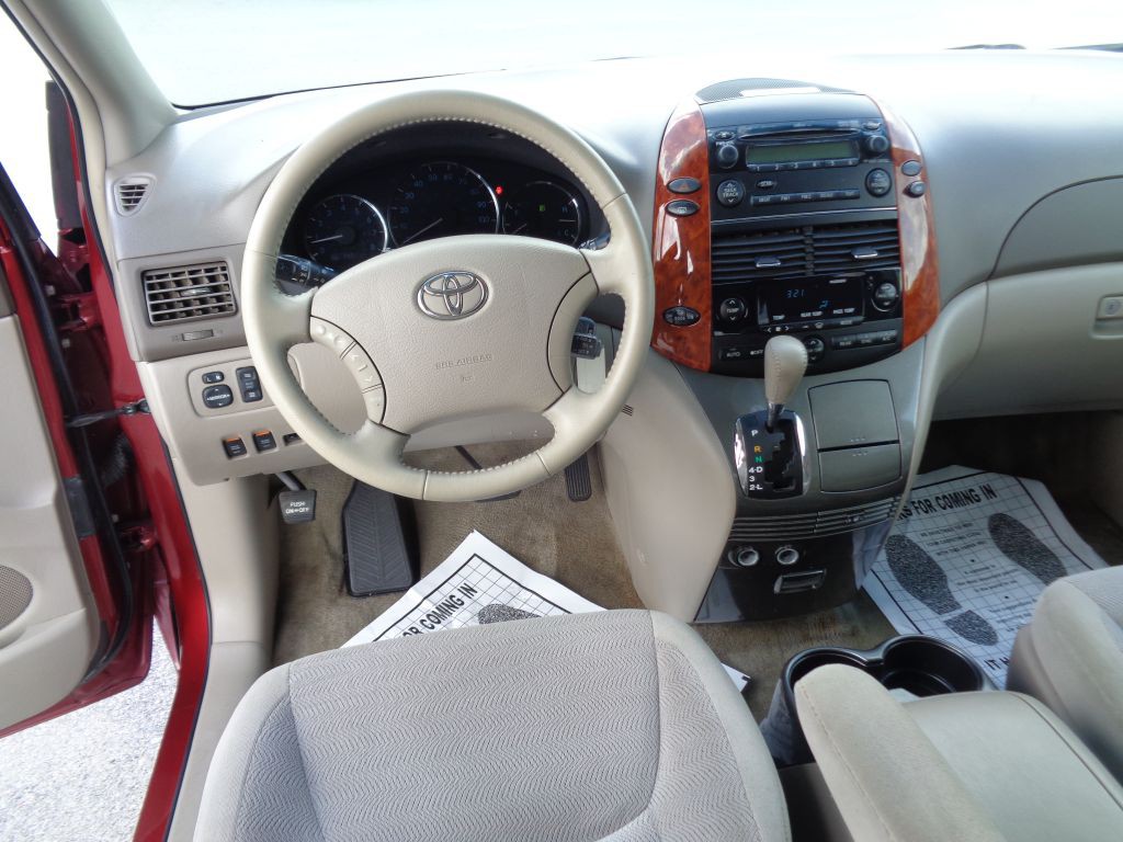 2007 Toyota Sienna Image 10