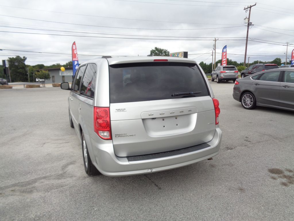 2011 Dodge Grand Caravan Image 3