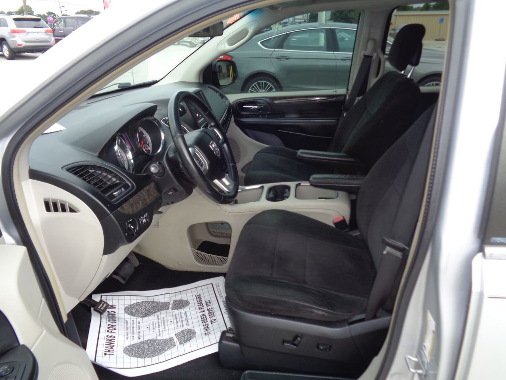 2011 Dodge Grand Caravan Image 6