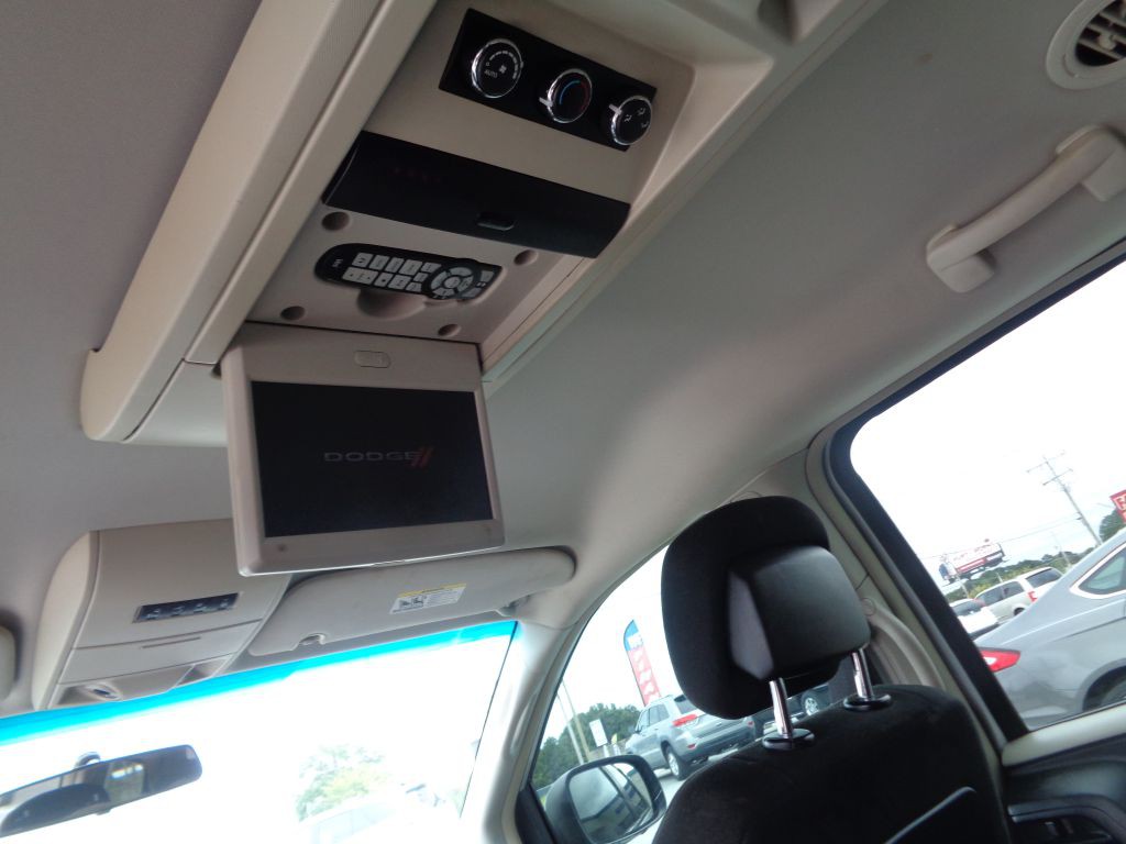 2011 Dodge Grand Caravan Image 9