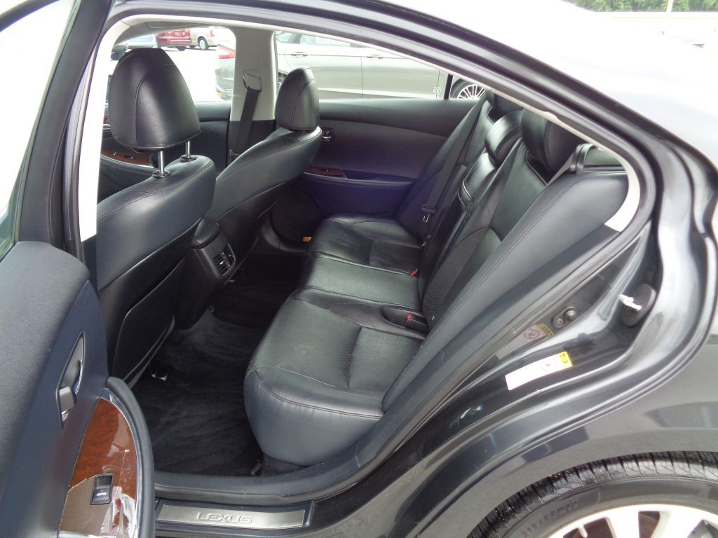 2011 Lexus ES 350 Image 6
