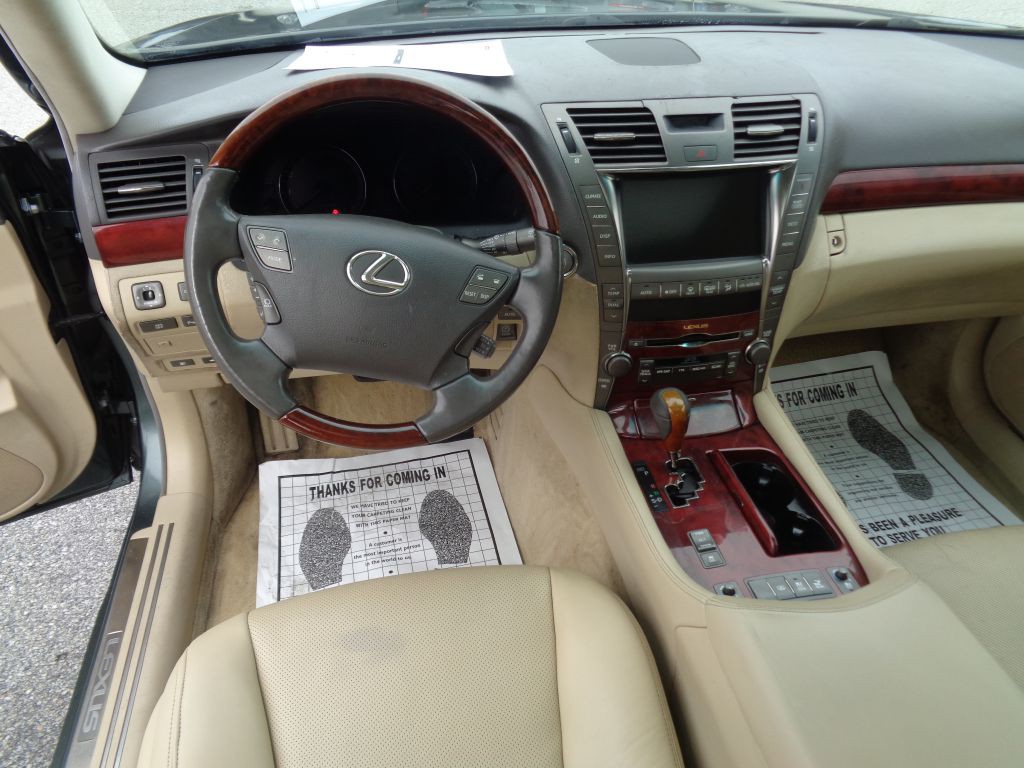 2008 Lexus LS 460 Image 9