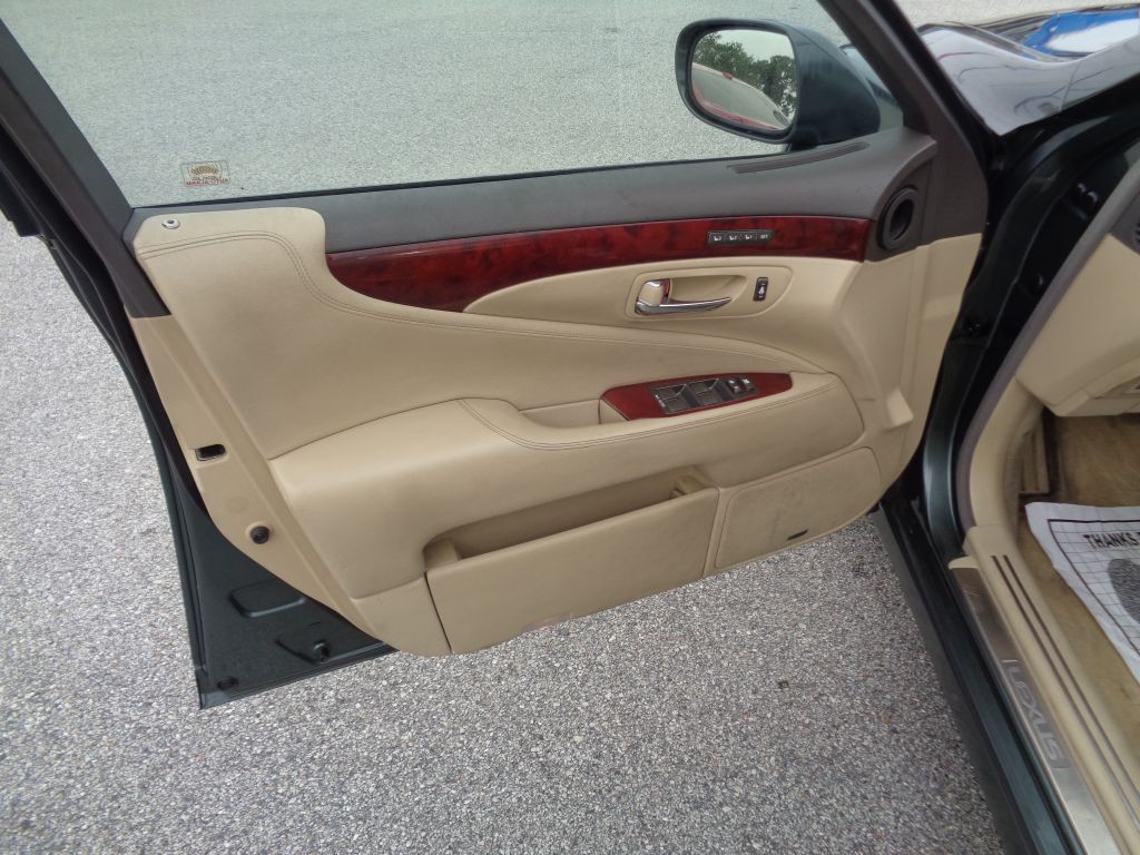 2008 Lexus LS 460 Image 10