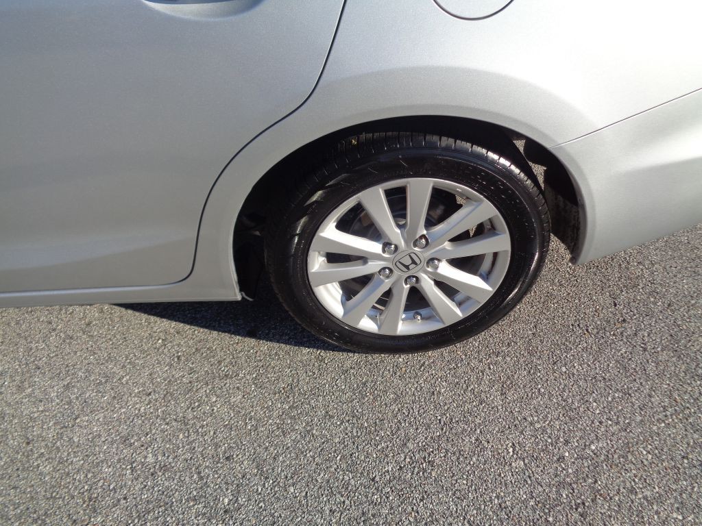 2012 Honda Civic Image 2