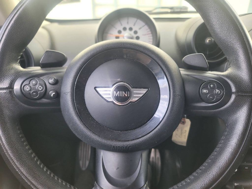 2014 MINI Cooper Image 10
