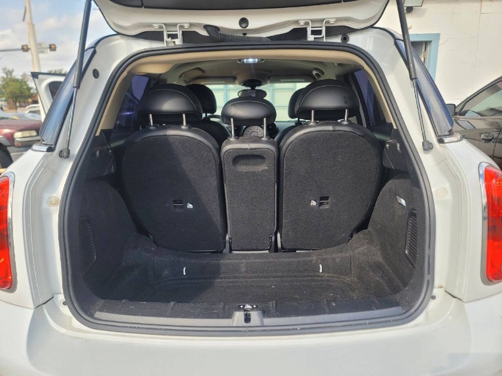 2014 MINI Cooper Image 23
