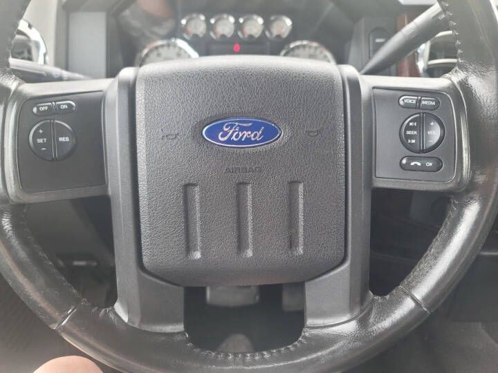 2009 Ford F-250 Image 8