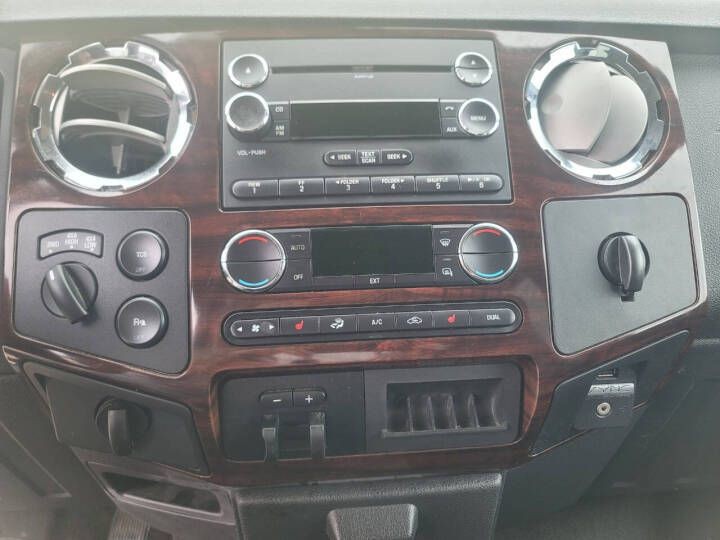 2009 Ford F-250 Image 10