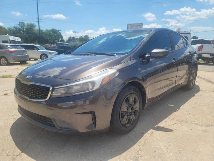 2017 Kia Forte Image 3