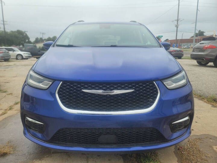 2021 Chrysler Pacifica Image 2