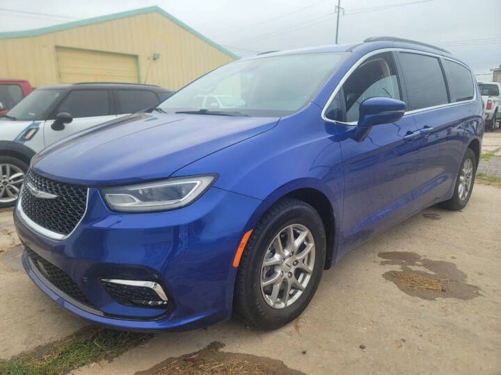 2021 Chrysler Pacifica Image 3