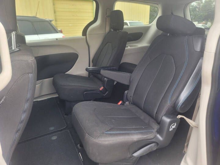 2021 Chrysler Pacifica Image 9