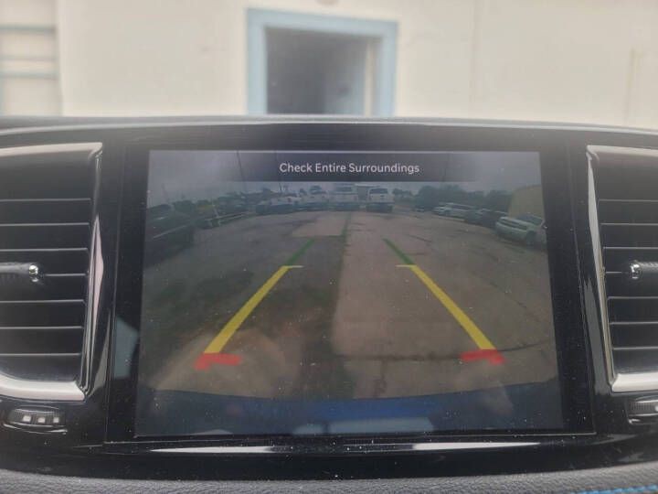 2021 Chrysler Pacifica Image 17
