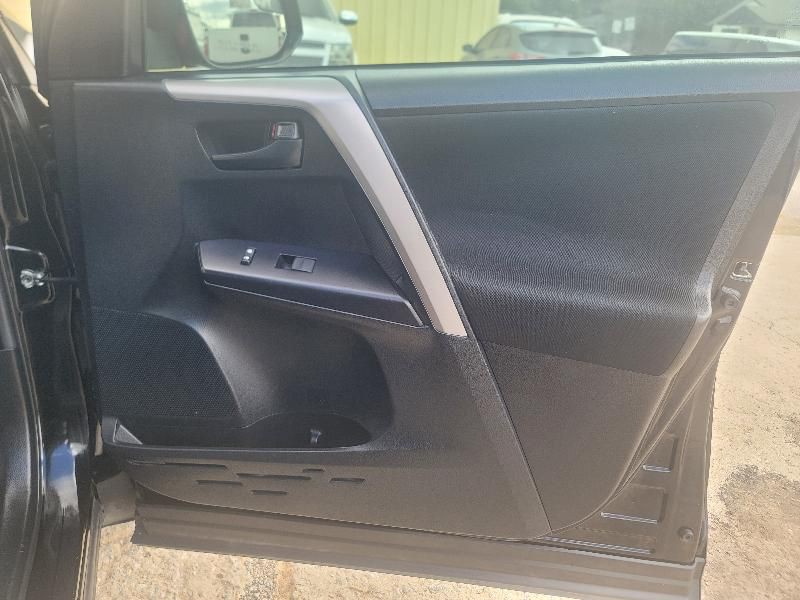 2018 Toyota Rav4 Image 21