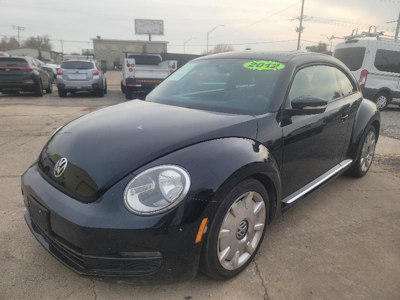 2012 Volkswagen Beetle Image 3