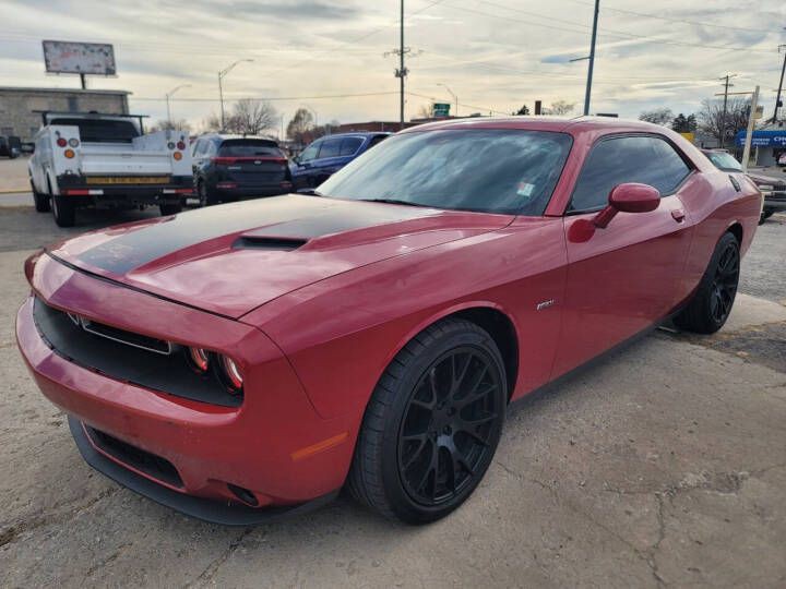 2015 Dodge Challenger Image 3